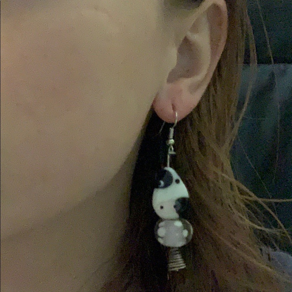 Earring - Picture 3 of 3